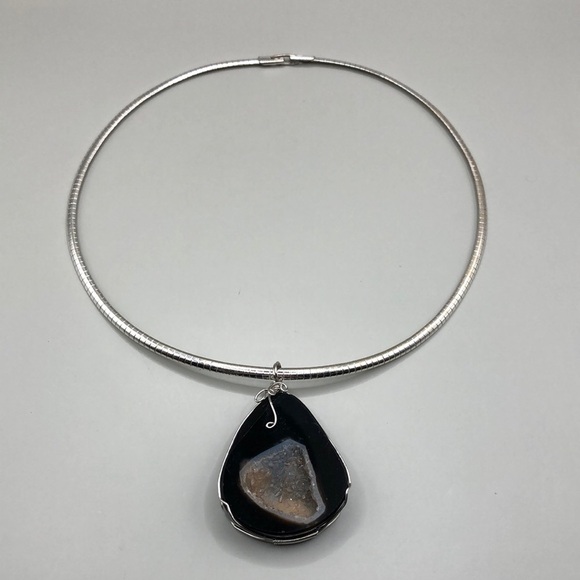 artisan Jewelry - Druzy drusy geode slice pendant stone omega chain necklace statement style.
